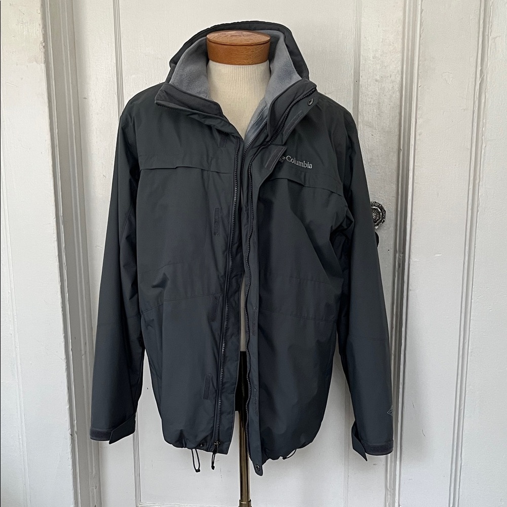 Columbia Men's Dark Gray three in one winter coat with a zip out jacket